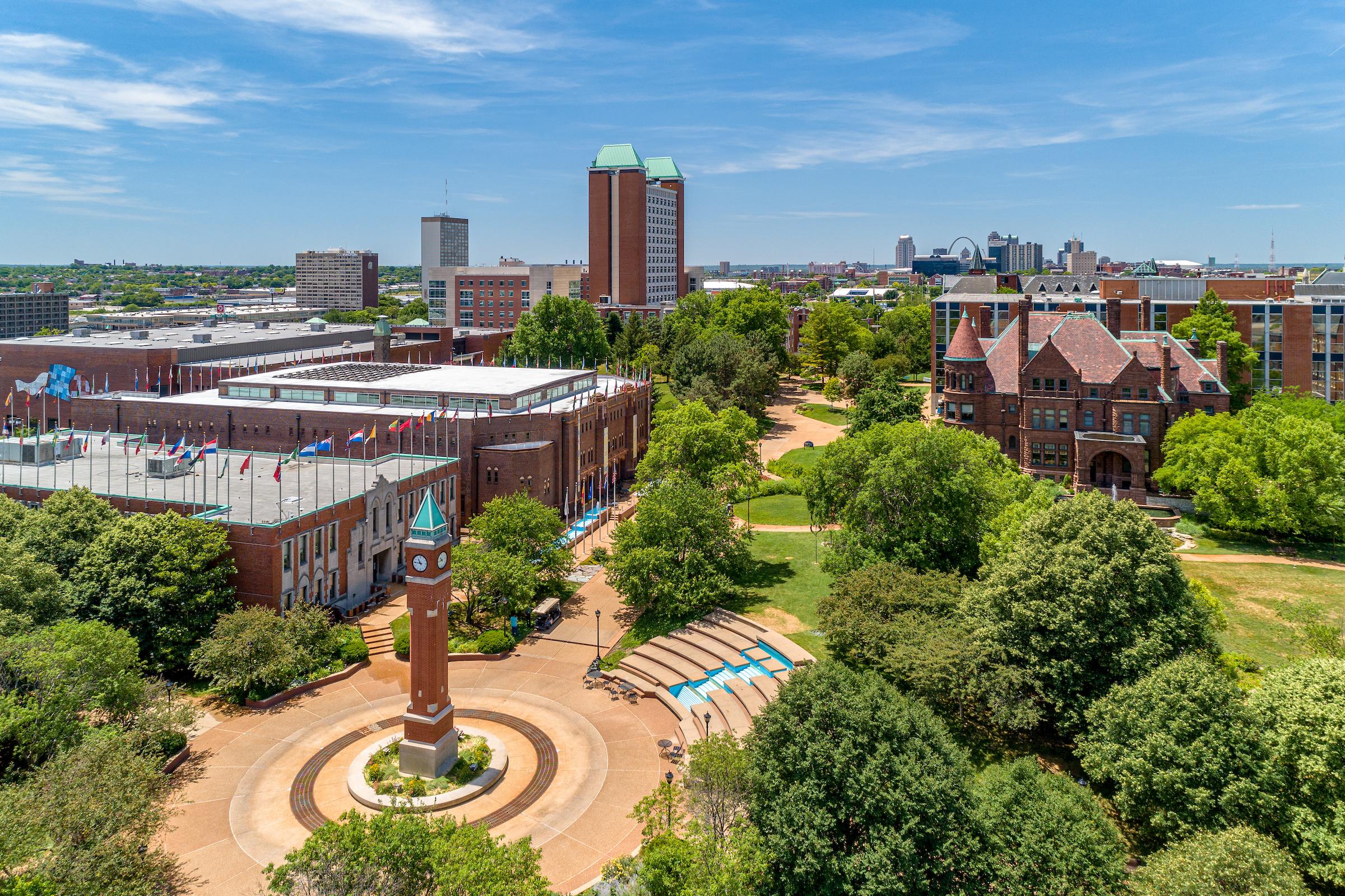 博彩网址大全的钟楼和喷泉，这是最受欢迎的聚会场所之一 on campus on warm days. 